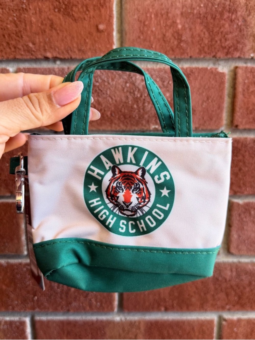 TARGET BULLSEYE PLAYGROUND MINI TOTE BAG CHARM 1CT